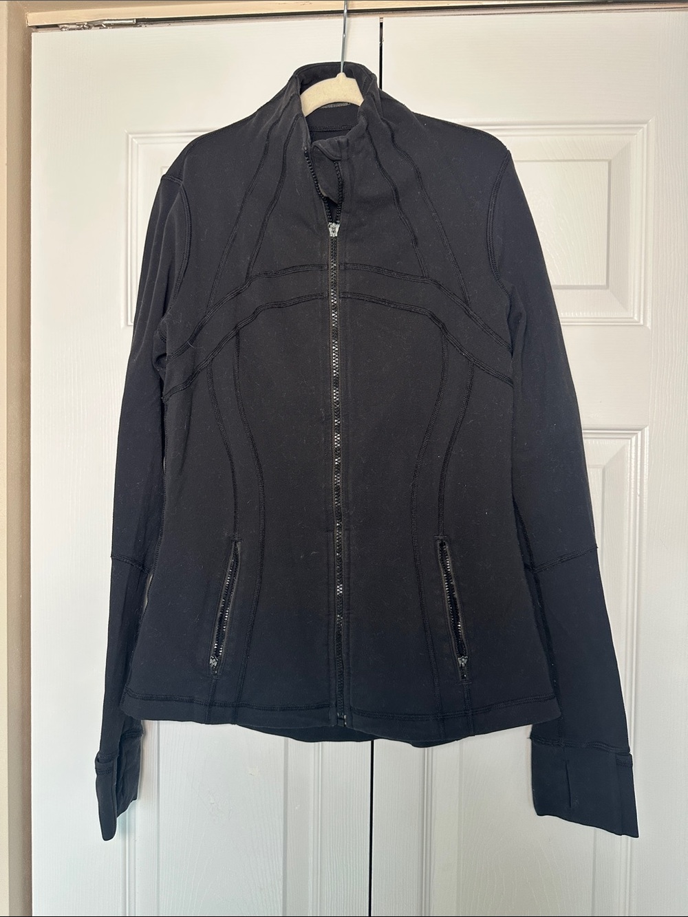 Lululemon define jacket size 8 read description